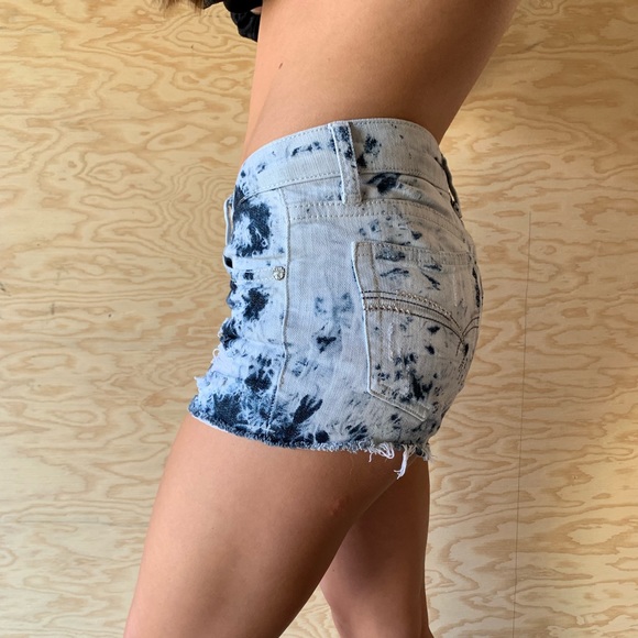 Crystal washed shorts - Picture 3 of 3